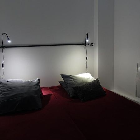 Cite Pilleux - Cozy Apartment In A Private Lane ปารีส ภายนอก รูปภาพ